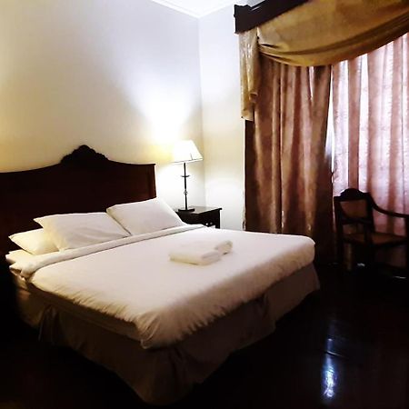 Hotel Salcedo De Виган Екстериор снимка
