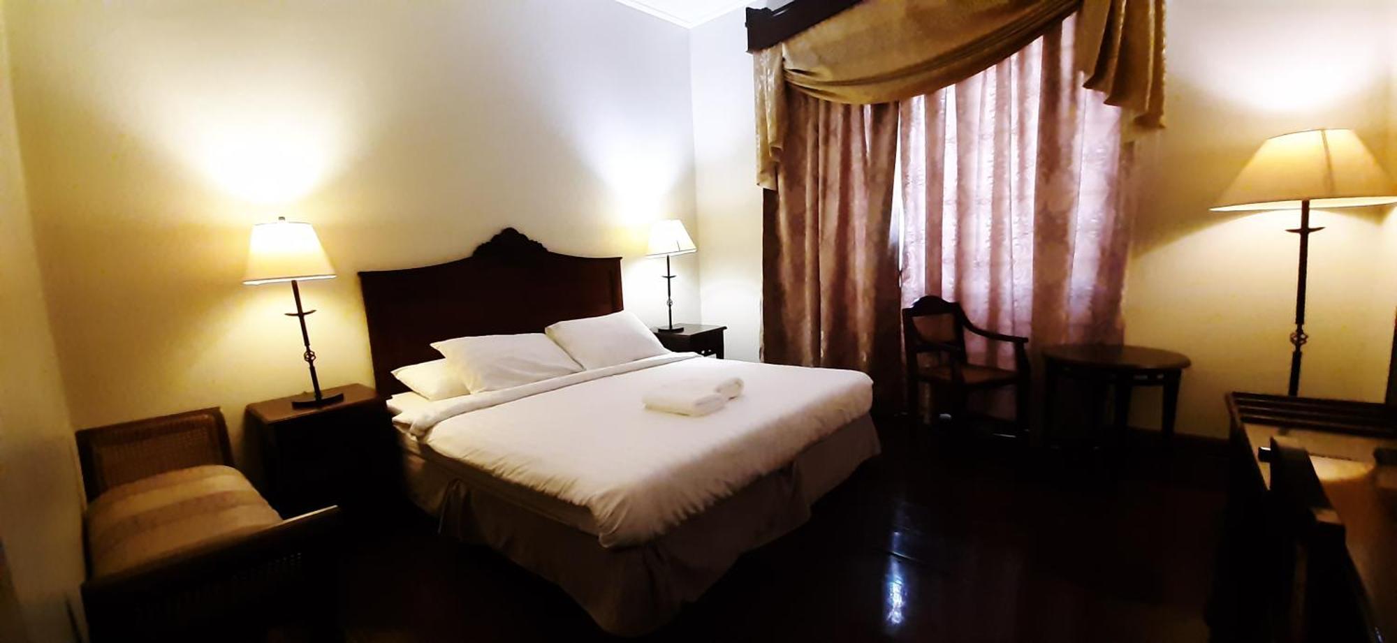 Hotel Salcedo De Виган Екстериор снимка