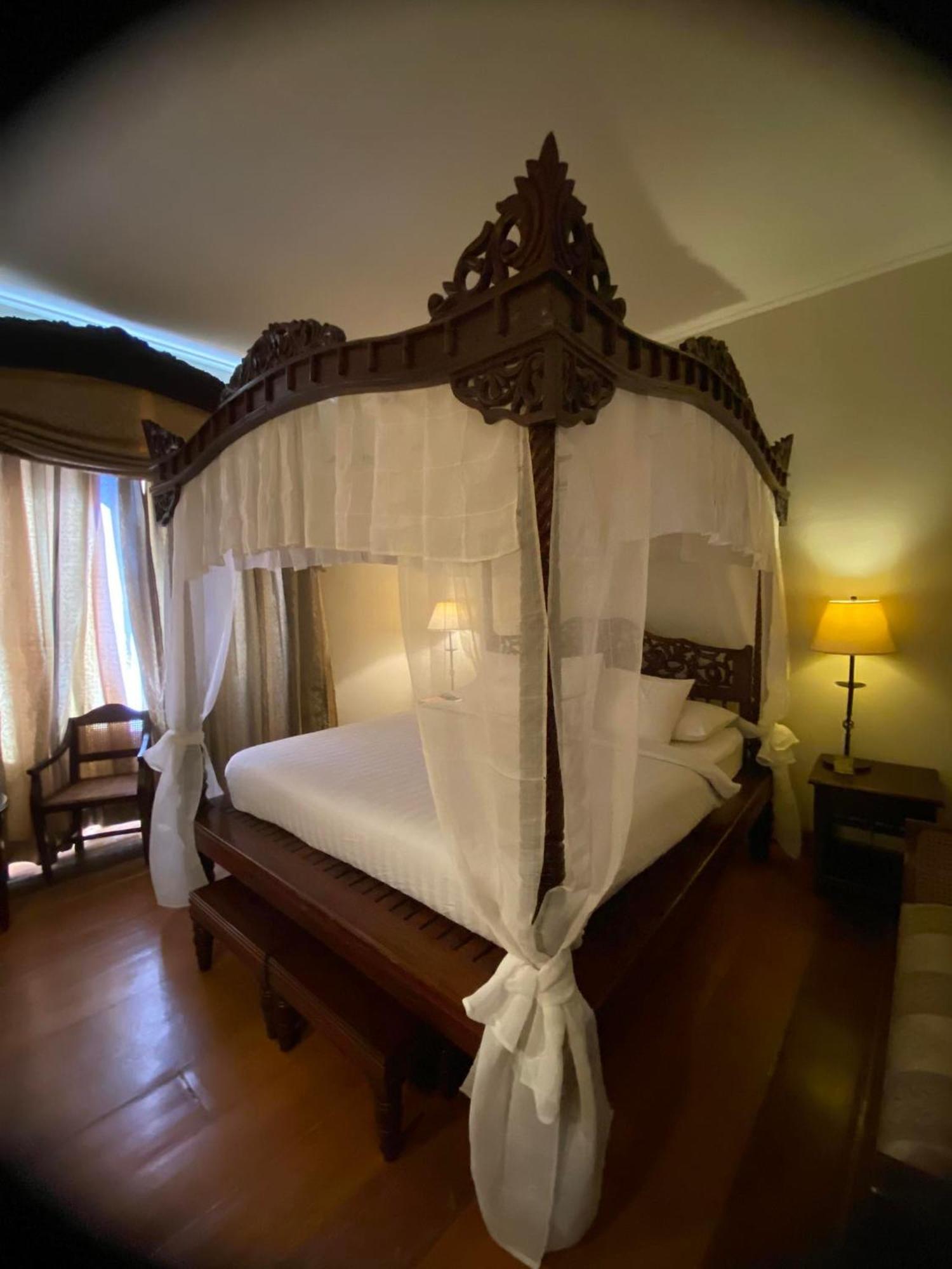 Hotel Salcedo De Виган Екстериор снимка